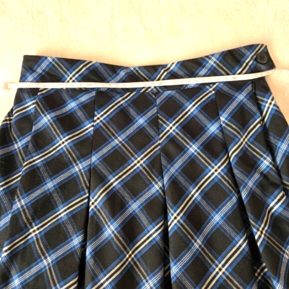 2/$20 H&M Divided Blue & Black Plaid Pleated Mini Skirt Women’s Size 4 - Picture 4 of 7